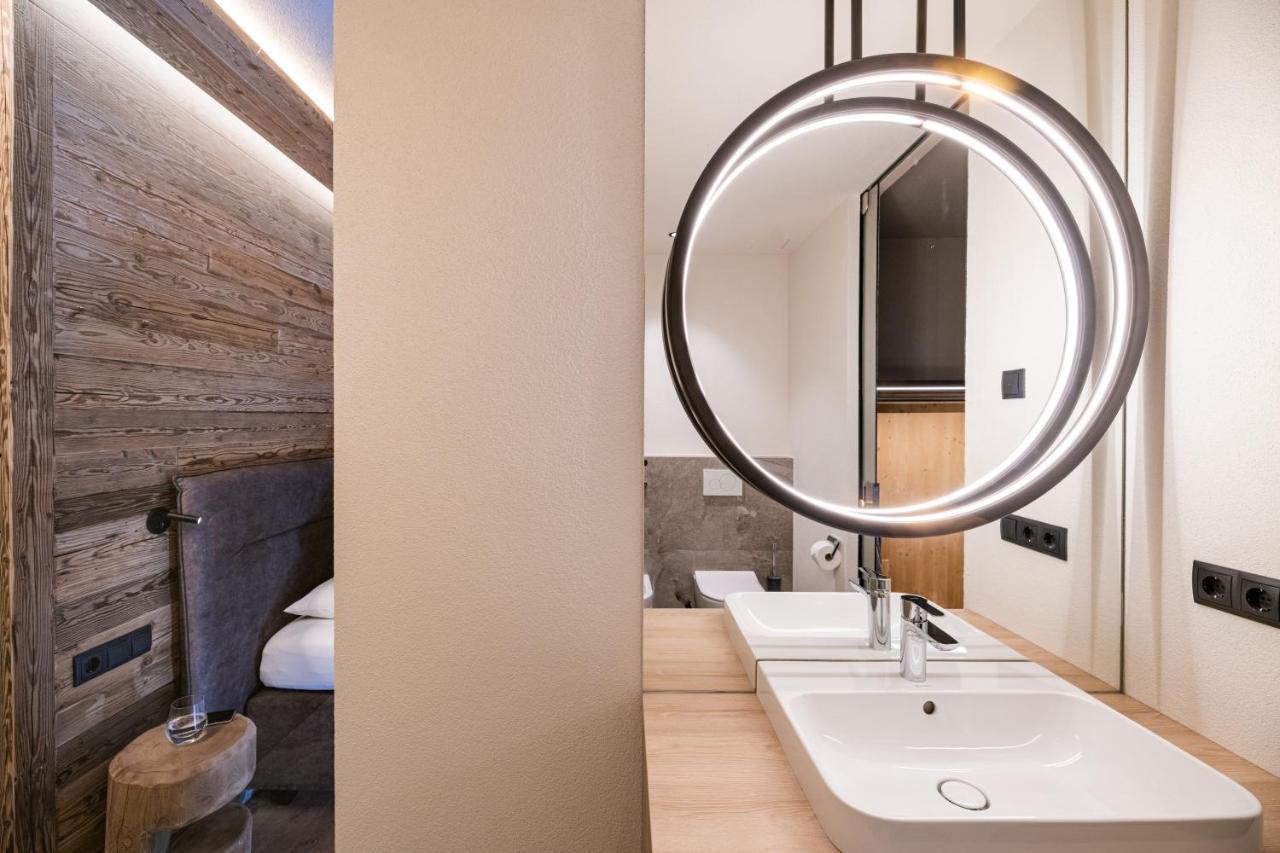 Myloisl Apartments Lutago Luaran gambar