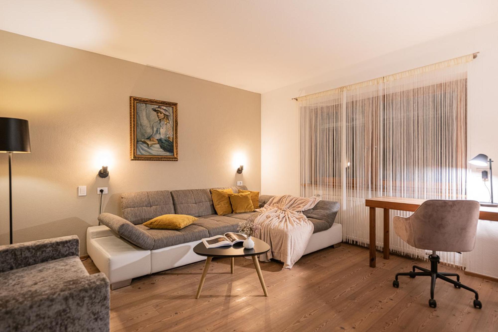 Myloisl Apartments Lutago Luaran gambar